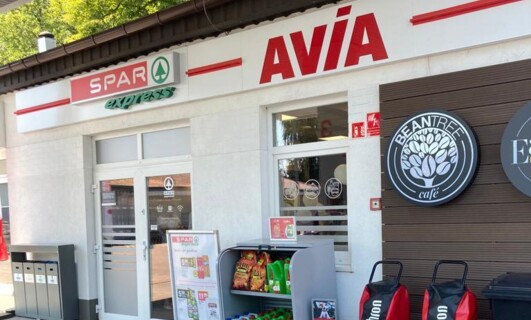 Kolejne sklepy SPAR Express na stacjach paliw AVIA